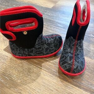 Bogs Black and Red Kids Boots